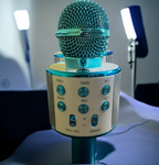 Micrófono Inalámbrico Bluetooth con Karaoke y Altavoz color azul