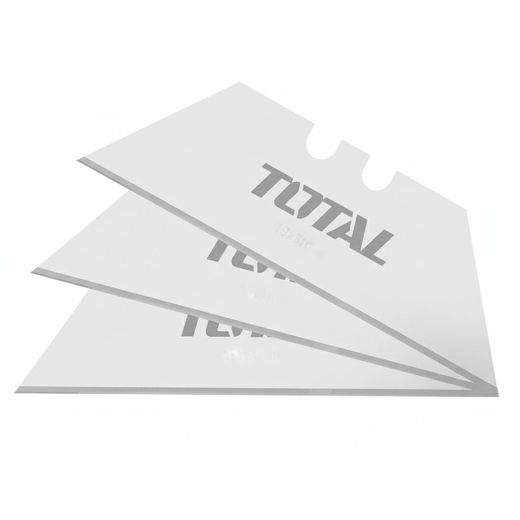 Detalle del filo de precisión de cuchilla trapezoidal TOTAL 19x61mm